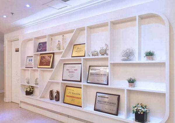 二、温州艺星口腔医院价格:透明!没有“隐形消费”!www.ybbee.com/